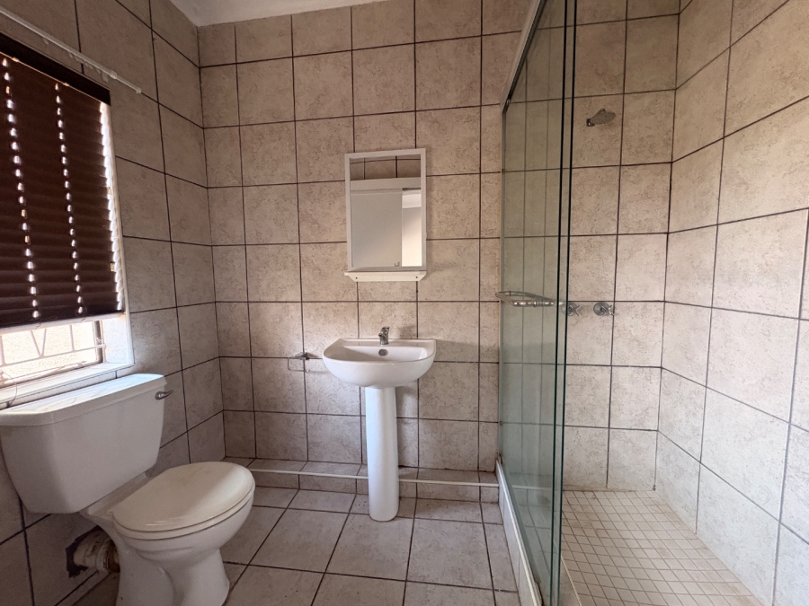 6 Bedroom Property for Sale in Wilkoppies North West